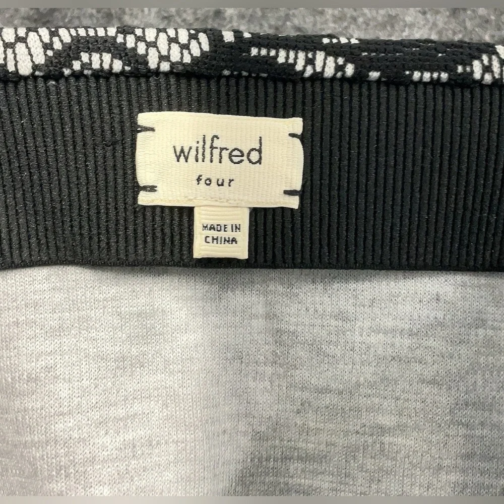 NWT Aritzia Wilfred Campagne Skirt - Black Lace (4)